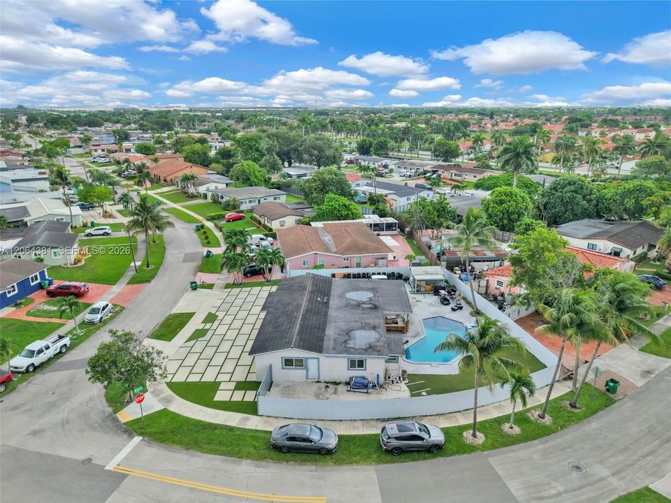 For Sale: $1,050,000 (4 beds, 4 baths, 2229 Square Feet)