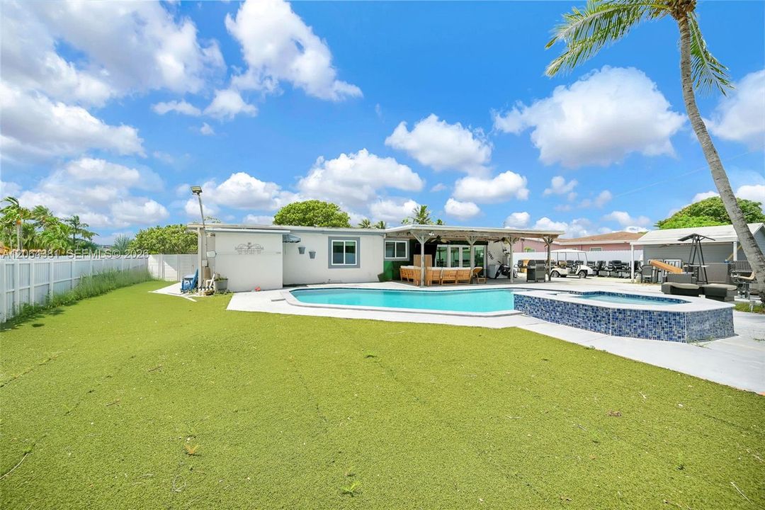For Sale: $1,050,000 (4 beds, 4 baths, 2229 Square Feet)