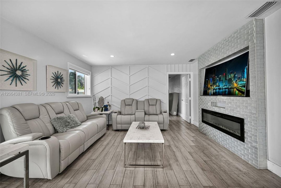For Sale: $1,050,000 (4 beds, 4 baths, 2229 Square Feet)