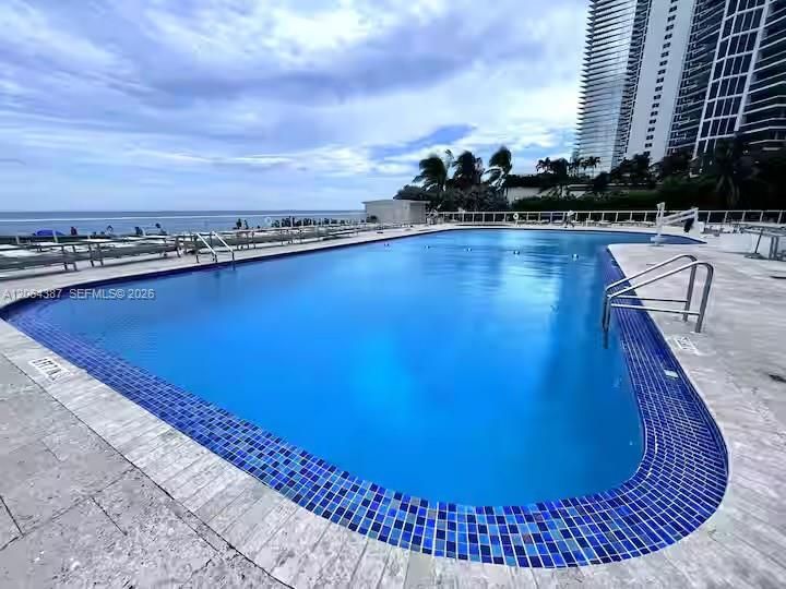 En Venta: $119,000 (0 camas, 1 baños, 410 Pies cuadrados)