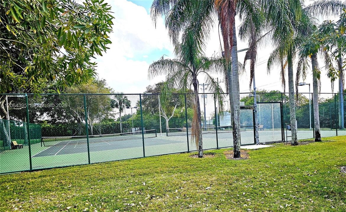 En Venta: $475,000 (3 camas, 2 baños, 1654 Pies cuadrados)