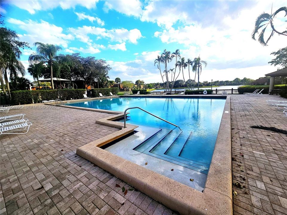 En Venta: $475,000 (3 camas, 2 baños, 1654 Pies cuadrados)