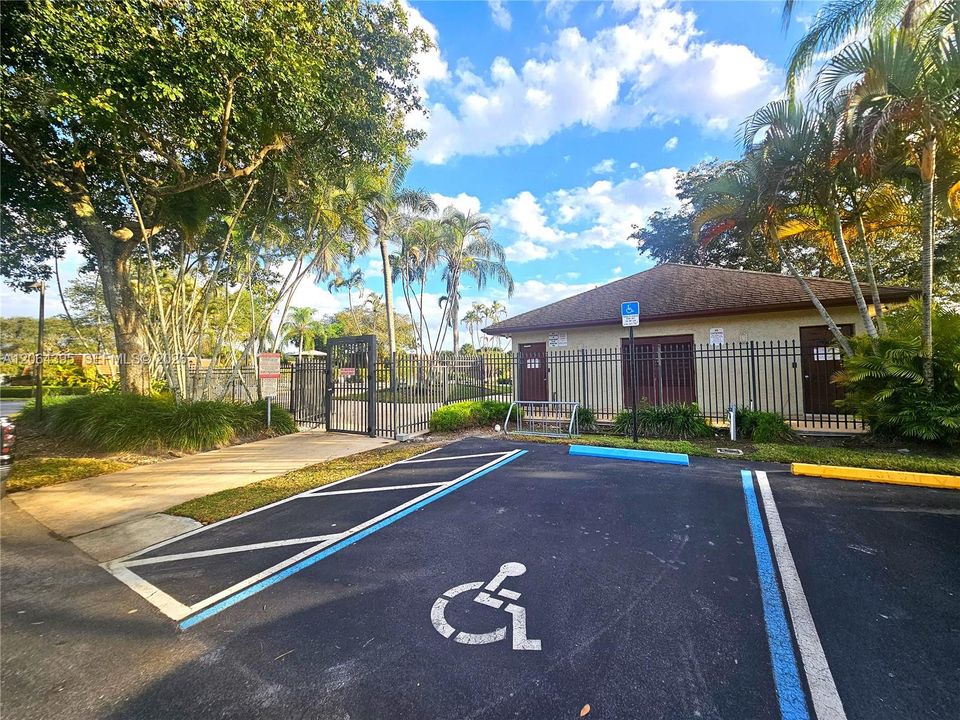 En Venta: $475,000 (3 camas, 2 baños, 1654 Pies cuadrados)