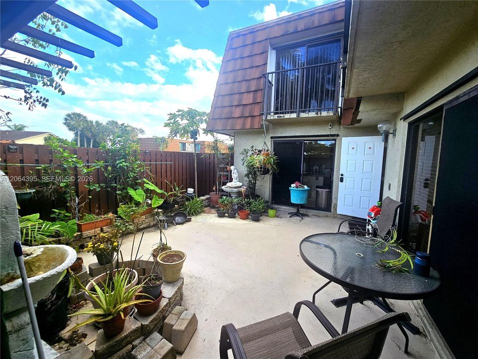 En Venta: $475,000 (3 camas, 2 baños, 1654 Pies cuadrados)