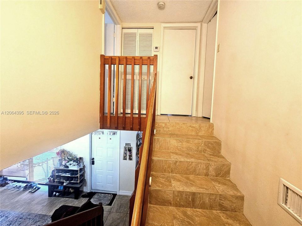 En Venta: $475,000 (3 camas, 2 baños, 1654 Pies cuadrados)