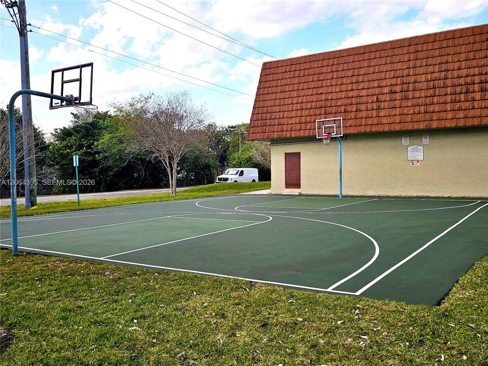 En Venta: $475,000 (3 camas, 2 baños, 1654 Pies cuadrados)