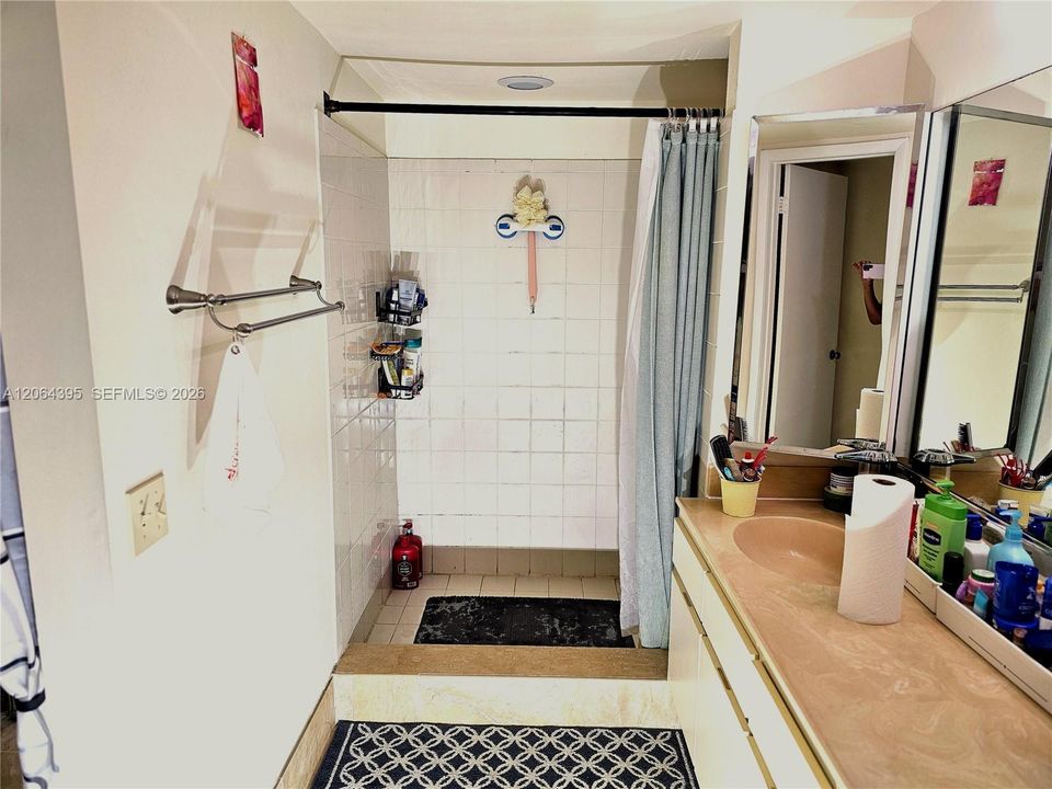 En Venta: $475,000 (3 camas, 2 baños, 1654 Pies cuadrados)
