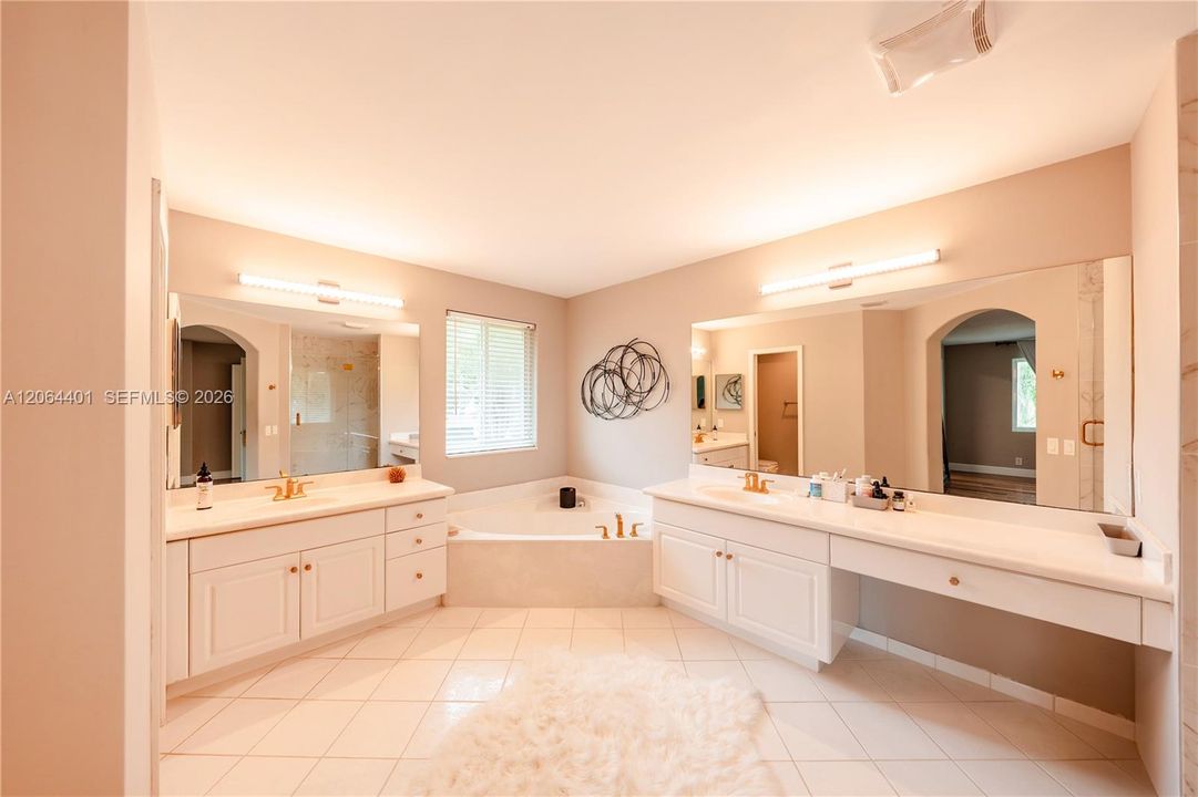 For Sale: $1,395,000 (5 beds, 3 baths, 3960 Square Feet)