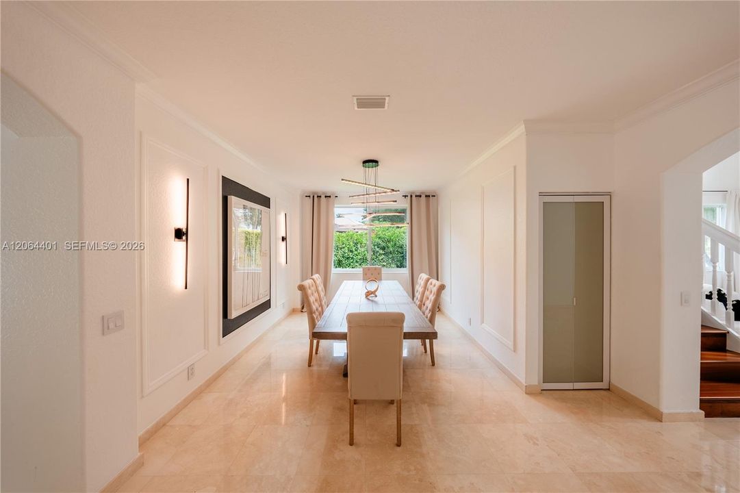 For Sale: $1,395,000 (5 beds, 3 baths, 3960 Square Feet)