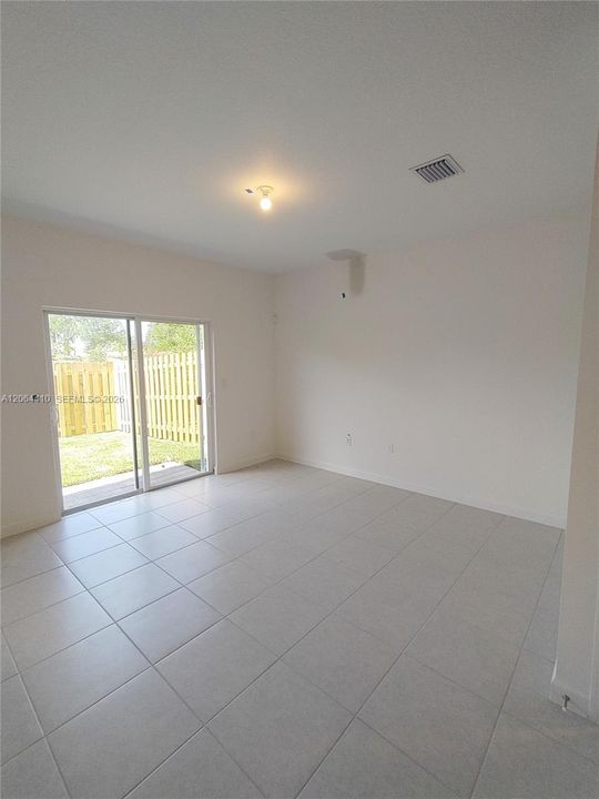 En Renta: $3,500 (3 camas, 2 baños, 1706 Pies cuadrados)
