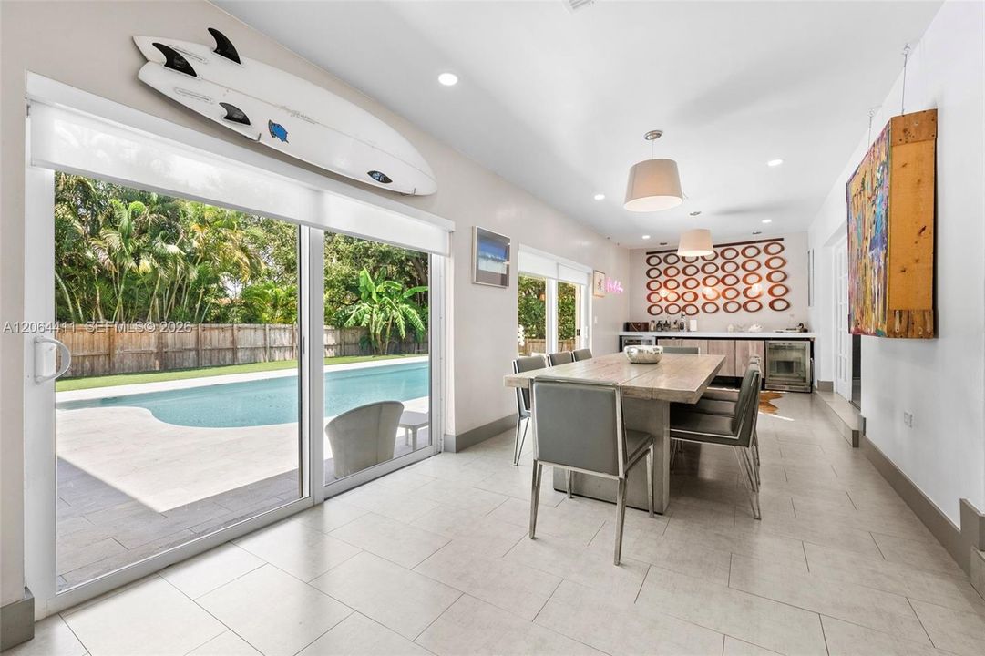For Sale: $2,499,000 (5 beds, 5 baths, 3888 Square Feet)