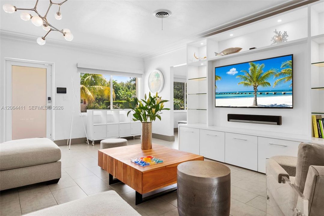 For Sale: $2,499,000 (5 beds, 5 baths, 3888 Square Feet)