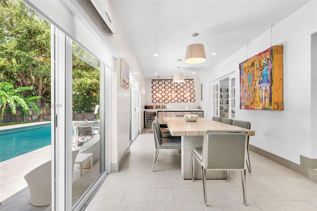 For Sale: $2,499,000 (5 beds, 5 baths, 3888 Square Feet)