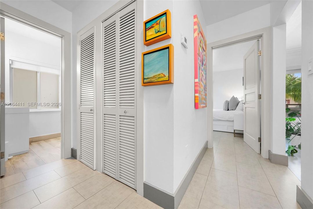 For Sale: $2,499,000 (5 beds, 5 baths, 3888 Square Feet)