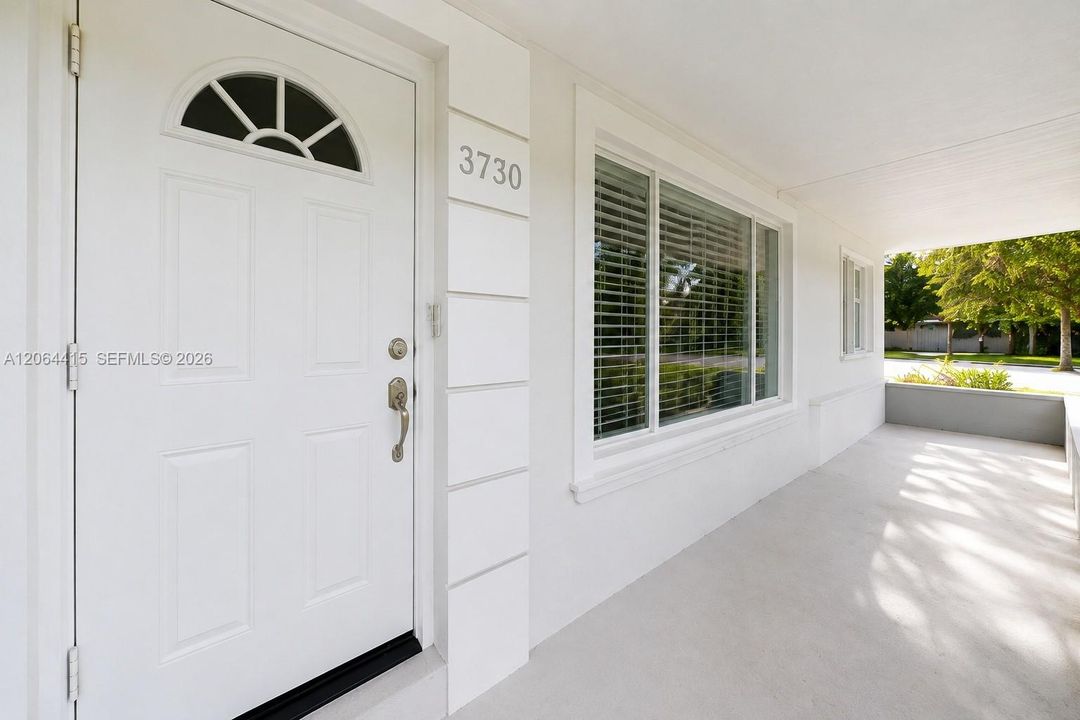 For Rent: $4,900 (3 beds, 2 baths, 1664 Square Feet)