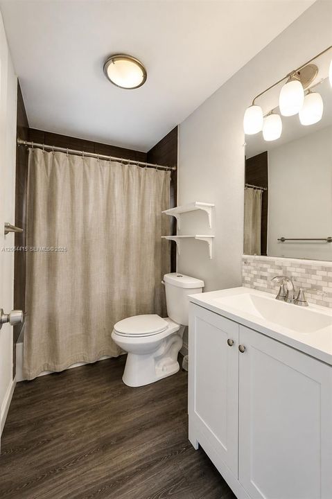 For Rent: $4,900 (3 beds, 2 baths, 1664 Square Feet)