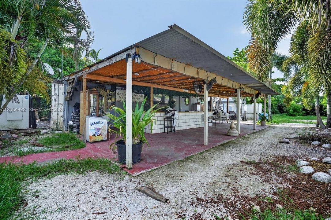 En Venta: $2,175,000 (6 camas, 4 baños, 1668 Pies cuadrados)