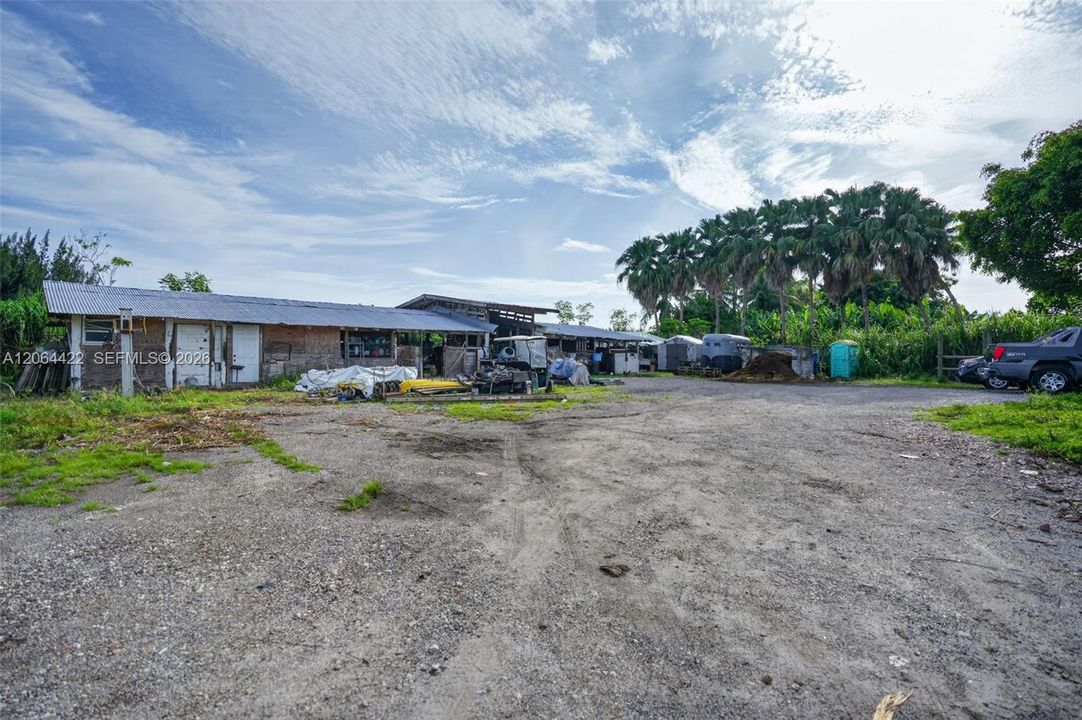 En Venta: $2,175,000 (6 camas, 4 baños, 1668 Pies cuadrados)