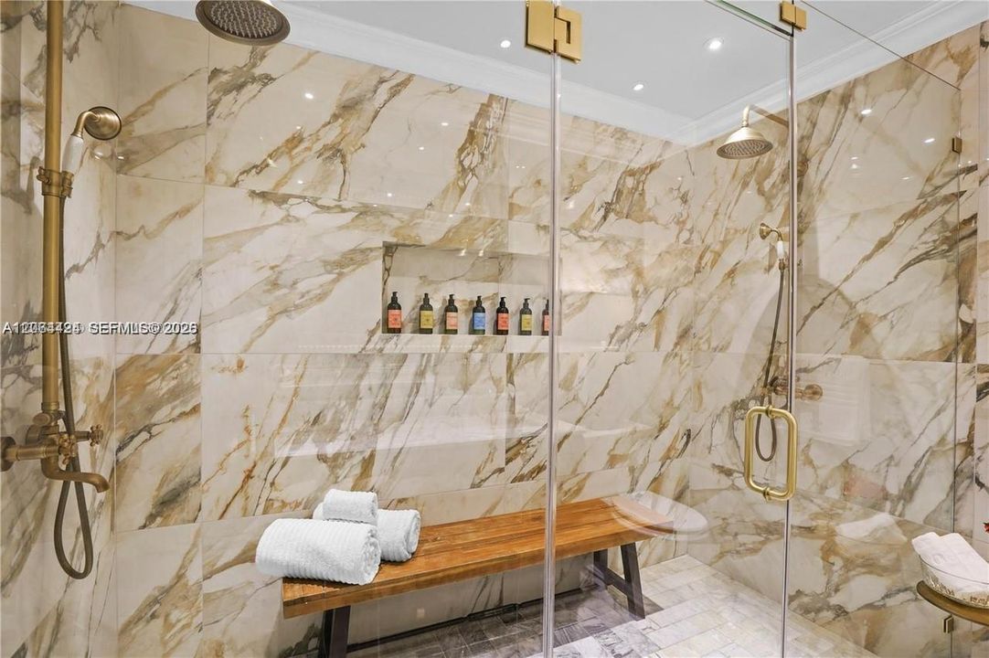 В аренду: $24,000 (5 спален, 3 ванн, 3390 Квадратных фут)