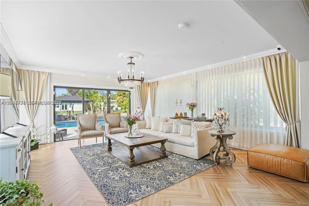 В аренду: $24,000 (5 спален, 3 ванн, 3390 Квадратных фут)