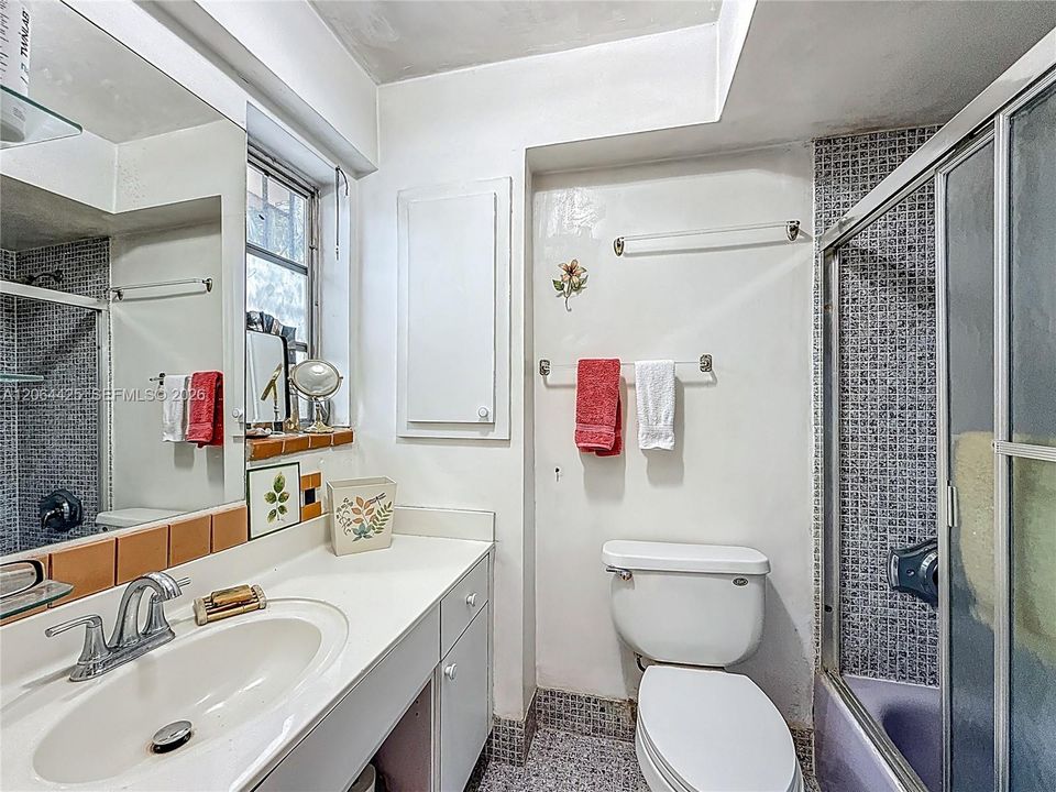 Active With Contract: $720,000 (2 beds, 2 baths, 1444 Square Feet)