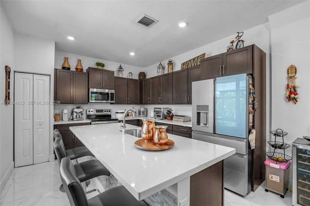 For Sale: $950,000 (4 beds, 3 baths, 2204 Square Feet)