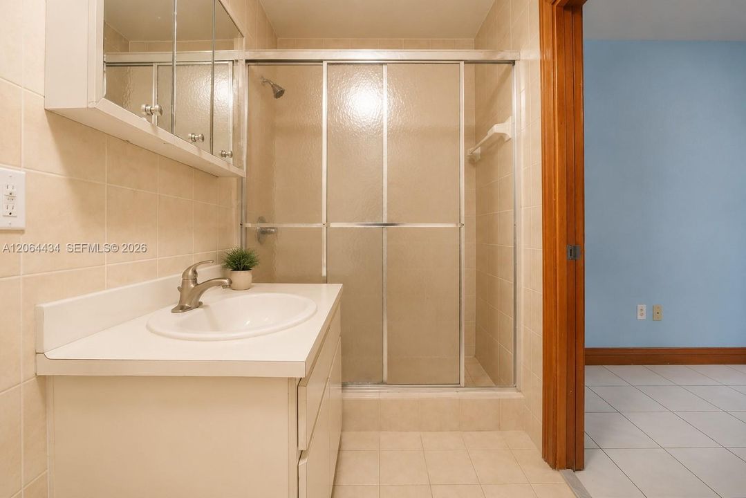 Active With Contract: $595,000 (3 beds, 2 baths, 1734 Square Feet)