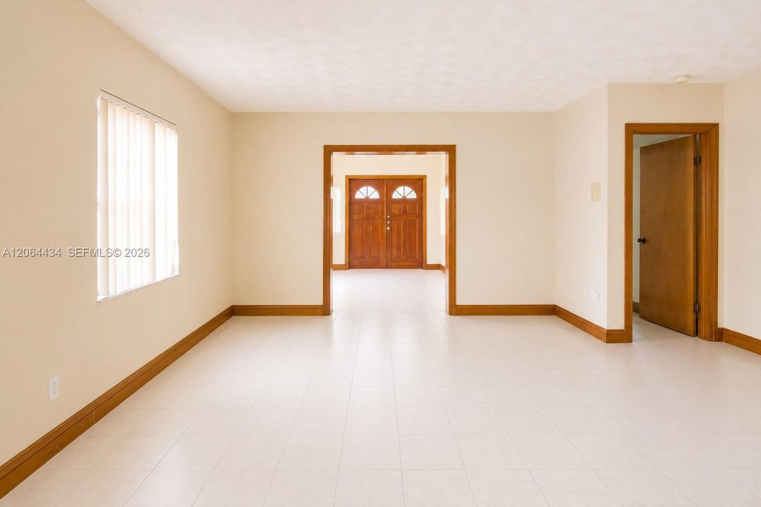 Active With Contract: $595,000 (3 beds, 2 baths, 1734 Square Feet)