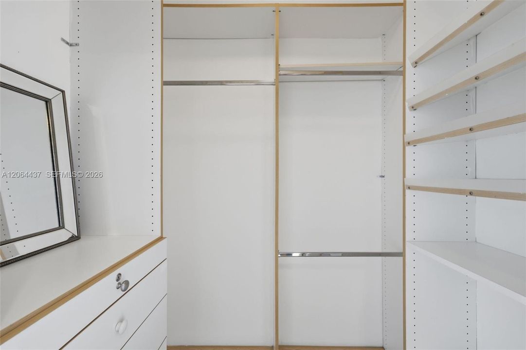 На продажу: $899,000 (2 спален, 2 ванн, 1140 Квадратных фут)