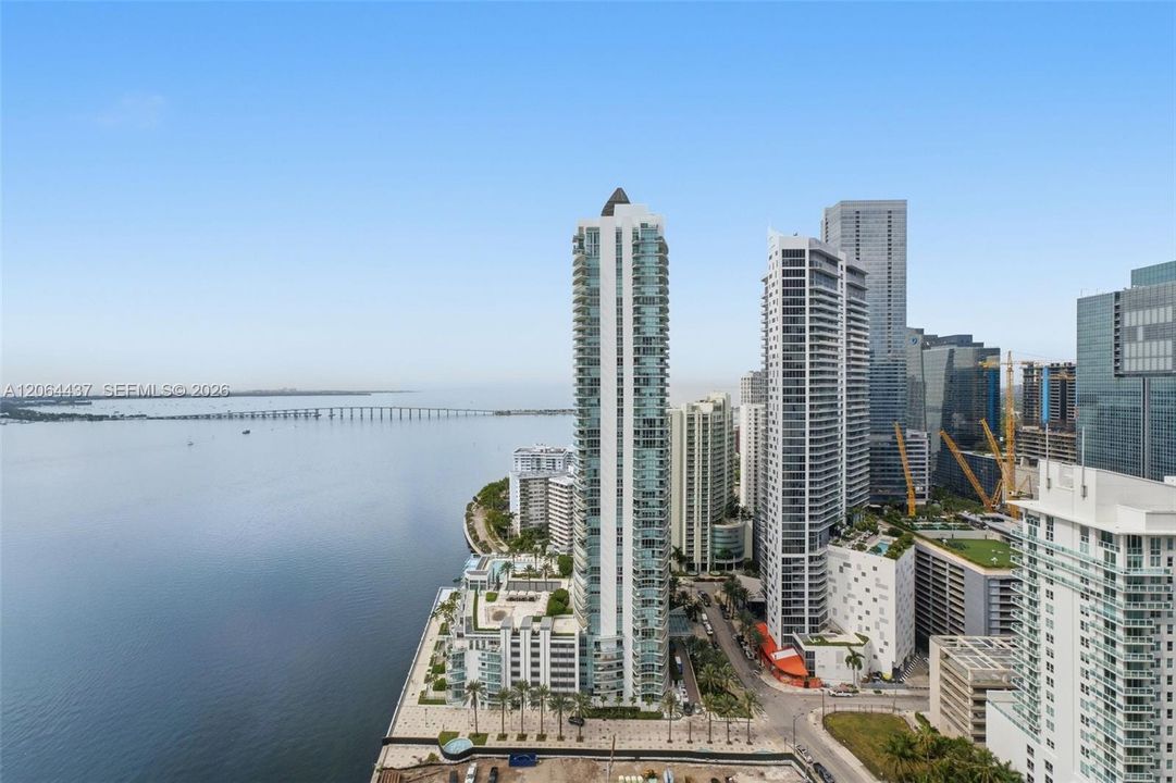 На продажу: $899,000 (2 спален, 2 ванн, 1140 Квадратных фут)