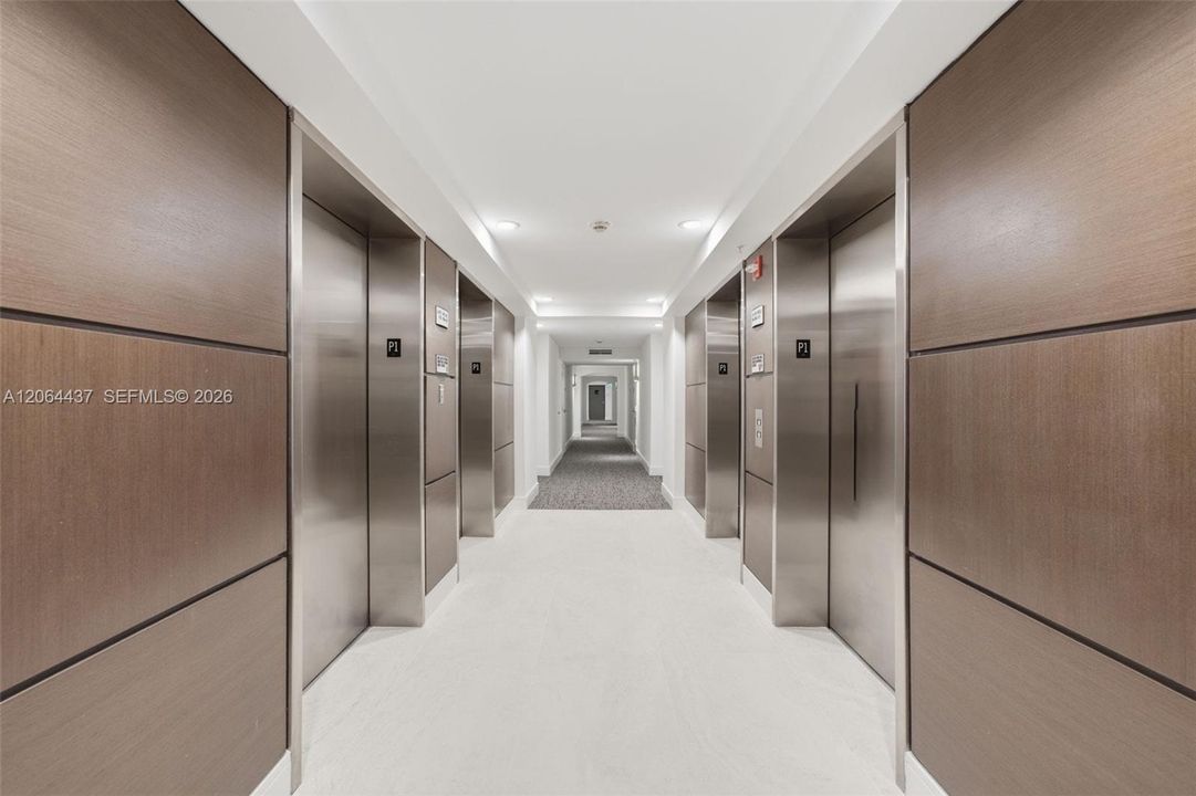 На продажу: $899,000 (2 спален, 2 ванн, 1140 Квадратных фут)