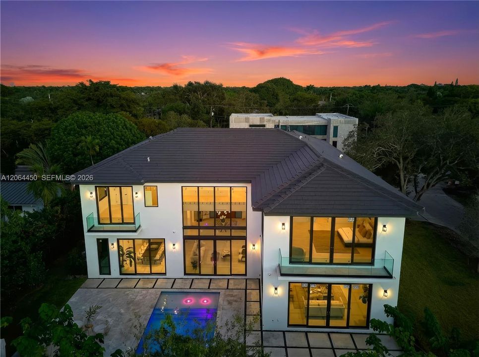 For Sale: $6,499,000 (6 beds, 7 baths, 6841 Square Feet)