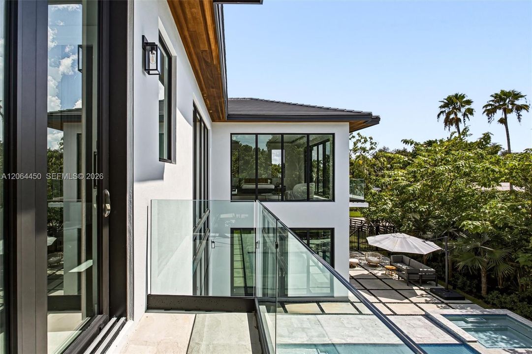 Balcony with outdoor views