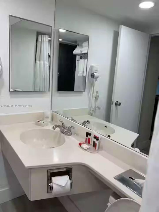 En Venta: $110,000 (0 camas, 1 baños, 360 Pies cuadrados)