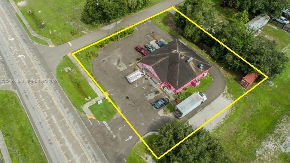 155 W Cowboy Way, LaBelle FL 33935