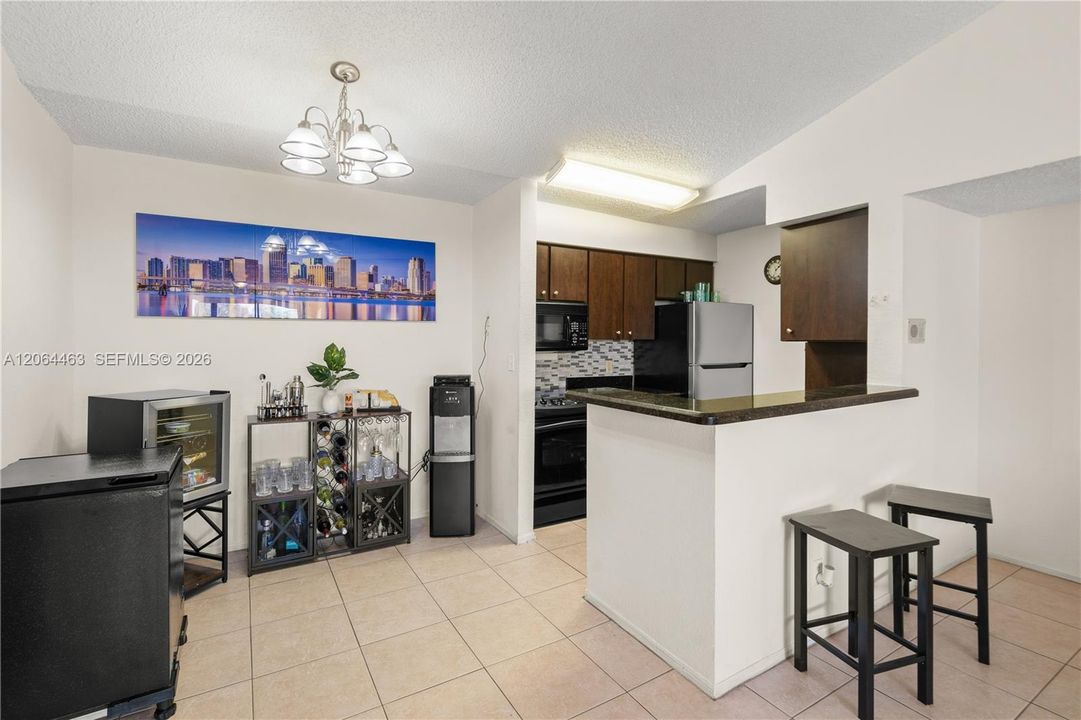 For Sale: $200,000 (2 beds, 2 baths, 1100 Square Feet)