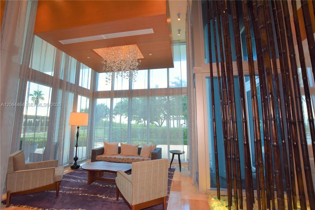 For Sale: $2,100,000 (2 beds, 2 baths, 1290 Square Feet)