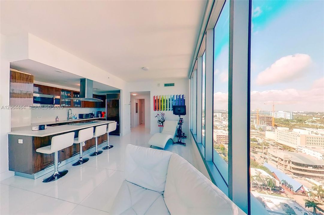 For Sale: $2,100,000 (2 beds, 2 baths, 1290 Square Feet)