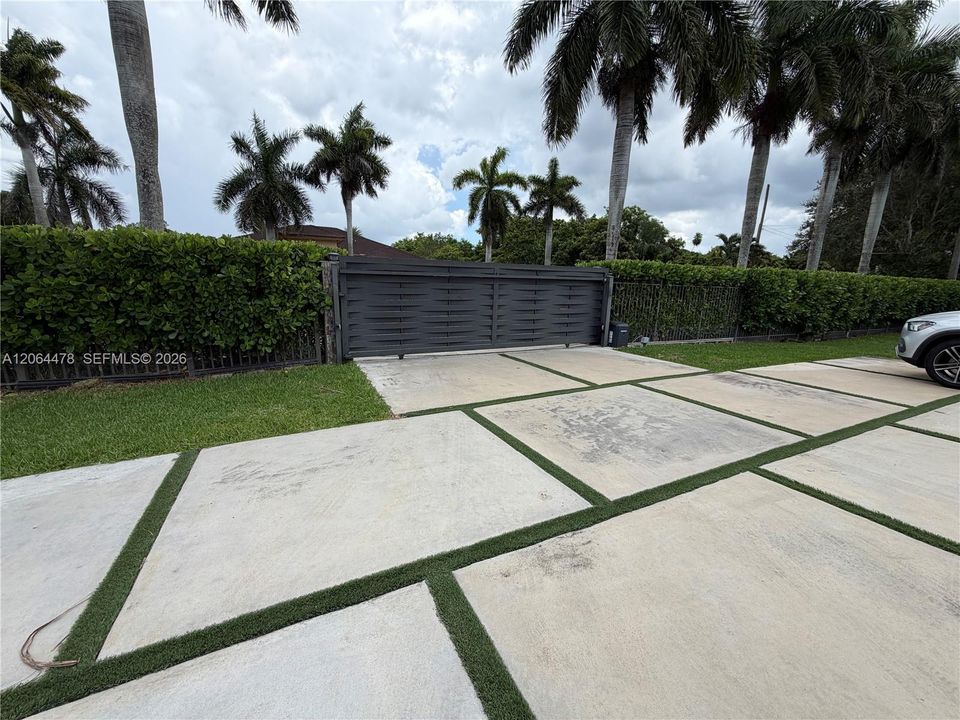 En Venta: $1,799,000 (4 camas, 3 baños, 2563 Pies cuadrados)