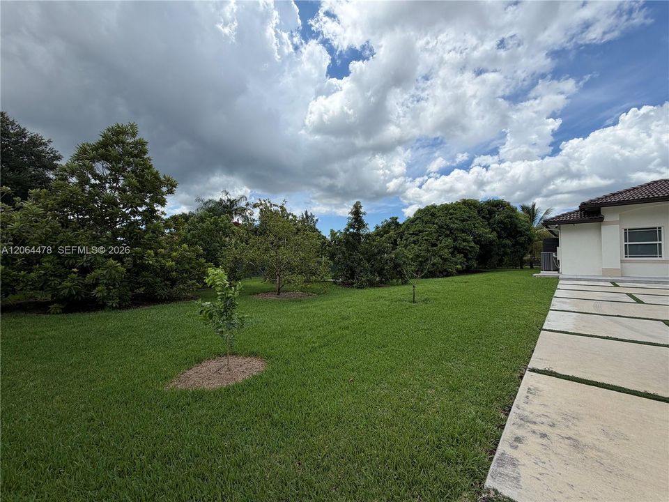 En Venta: $1,799,000 (4 camas, 3 baños, 2563 Pies cuadrados)