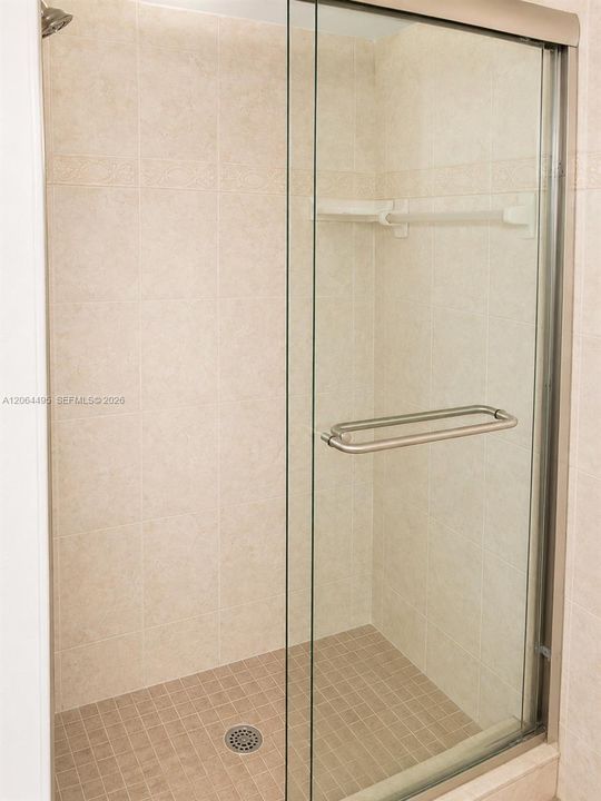 Active With Contract: $1,900 (2 beds, 2 baths, 805 Square Feet)