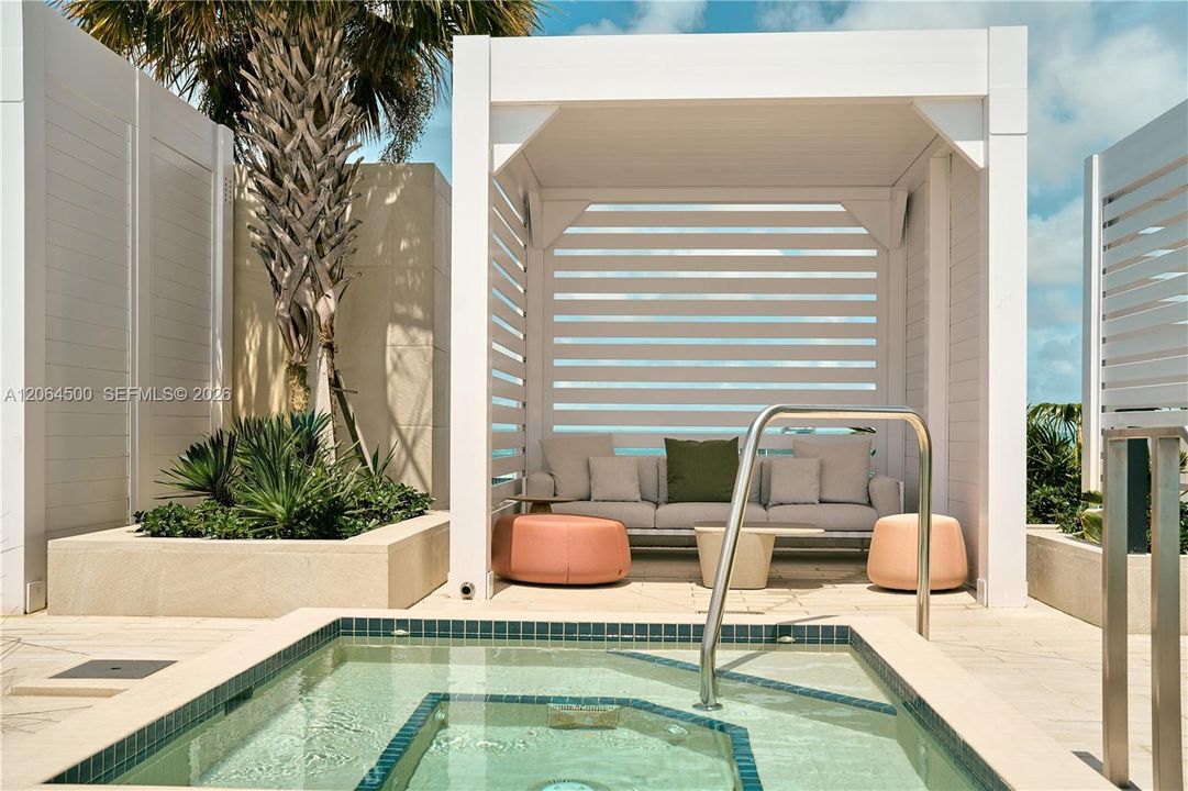 Floor 55-Jacuzzi/Cabana(Total 6)