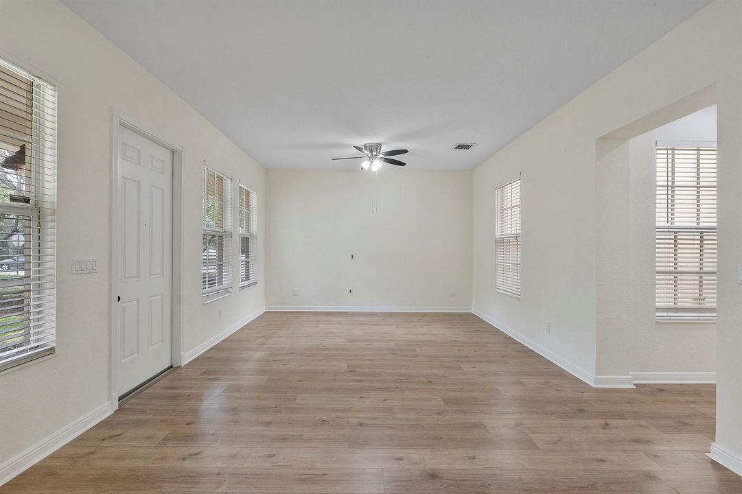 8332 NW 7th Ct_003