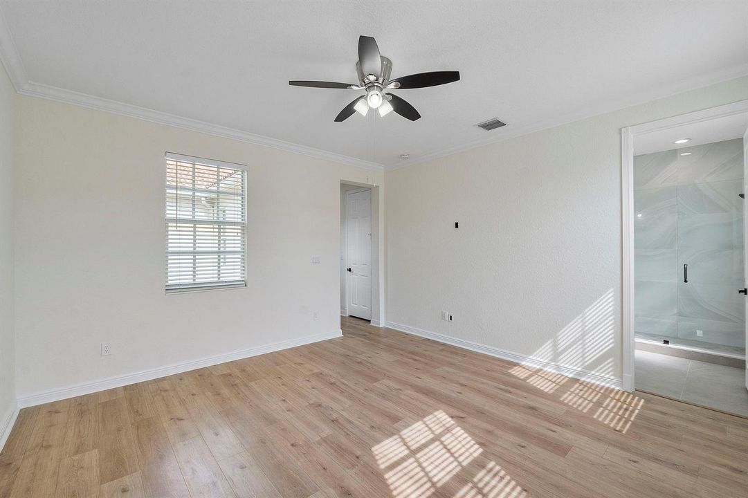 8332 NW 7th Ct_017