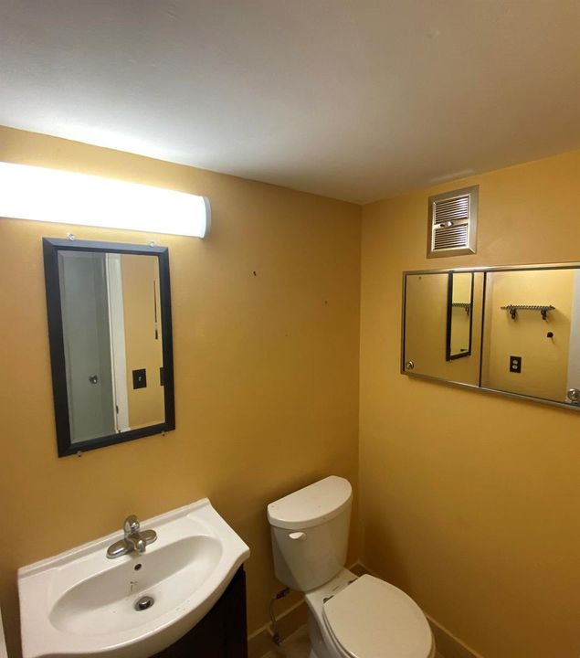 Hall Bath 3