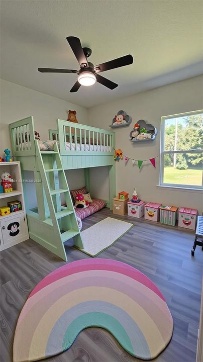 For Rent: $2,300 (4 beds, 2 baths, 1850 Square Feet)