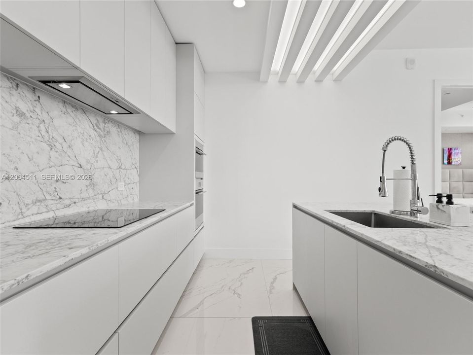 For Rent: $14,650 (2 beds, 2 baths, 1176 Square Feet)