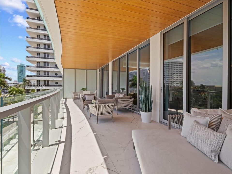 For Rent: $14,650 (2 beds, 2 baths, 1176 Square Feet)