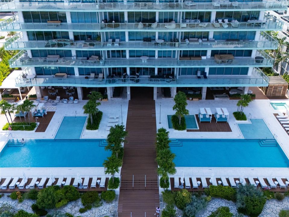 For Rent: $14,650 (2 beds, 2 baths, 1176 Square Feet)