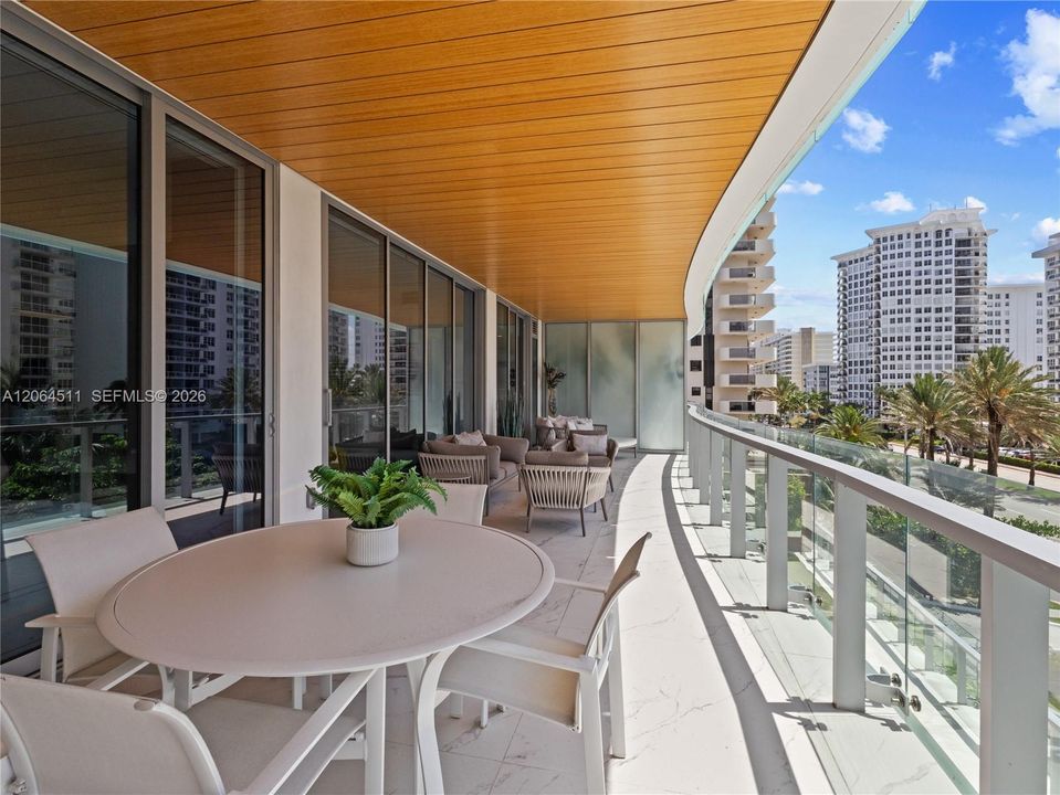 For Rent: $14,650 (2 beds, 2 baths, 1176 Square Feet)